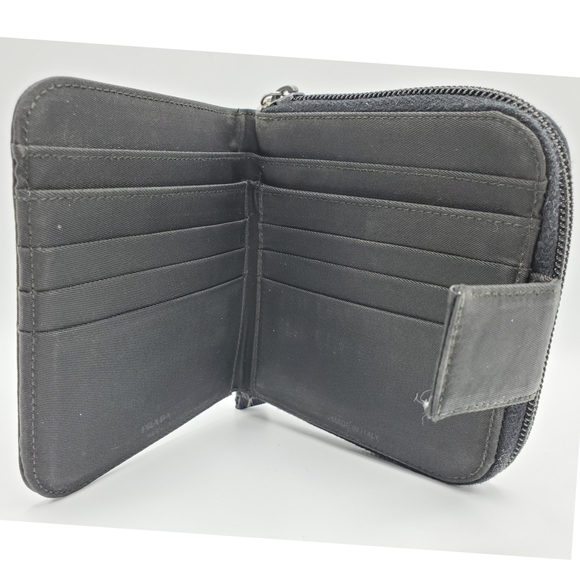 Authentic Preowned Prada Bifold Wallet - Picture 5 of 9